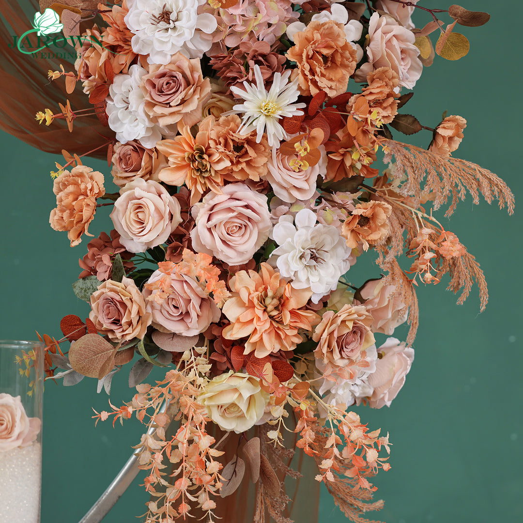 Backdrop Flower in Beige/Brown/White