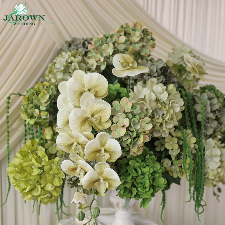 Aisle & Centerpiece in Green