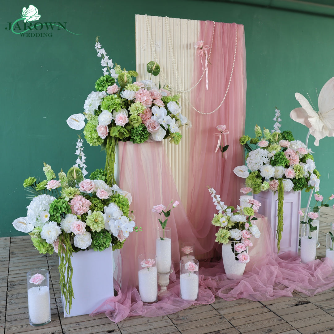 Aisle in Green/Pink/White