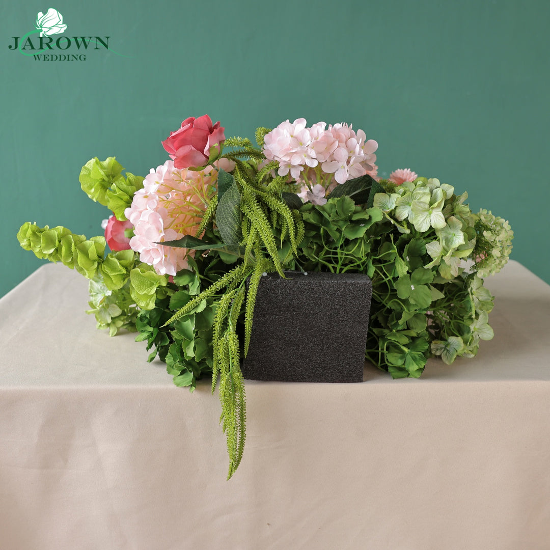 Aisle in Green/Pink/White