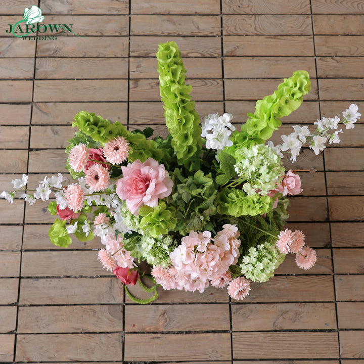 Aisle in Green/Pink/White