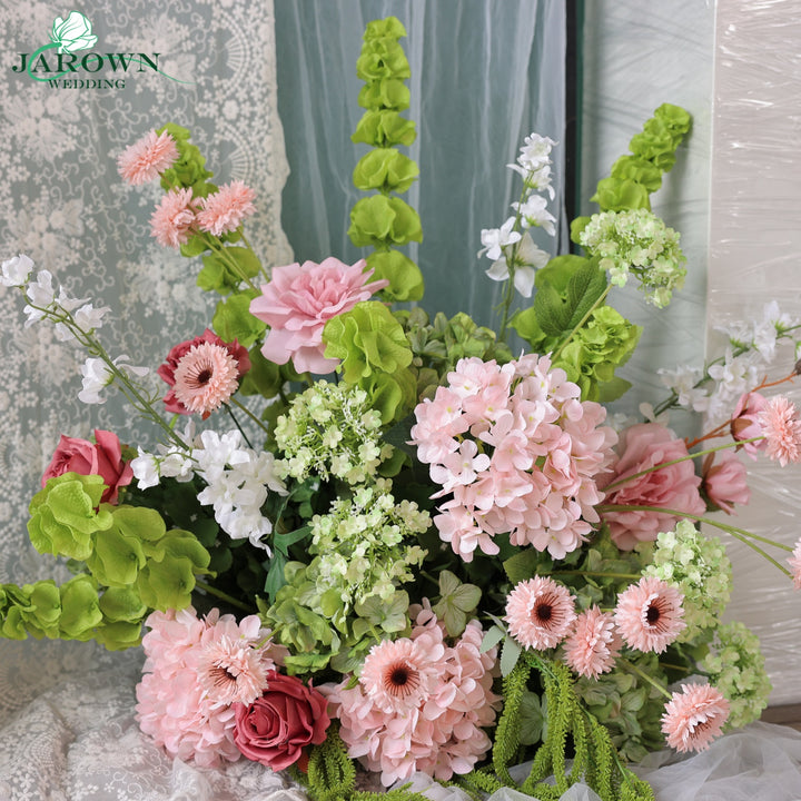 Aisle in Green/Pink/White