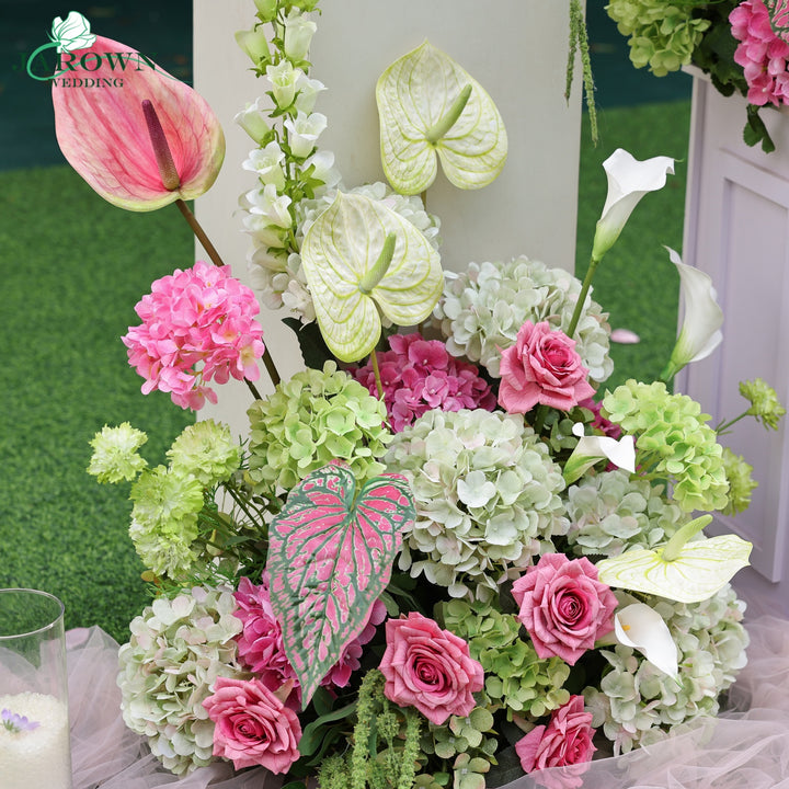 Aisle in Pink/Green