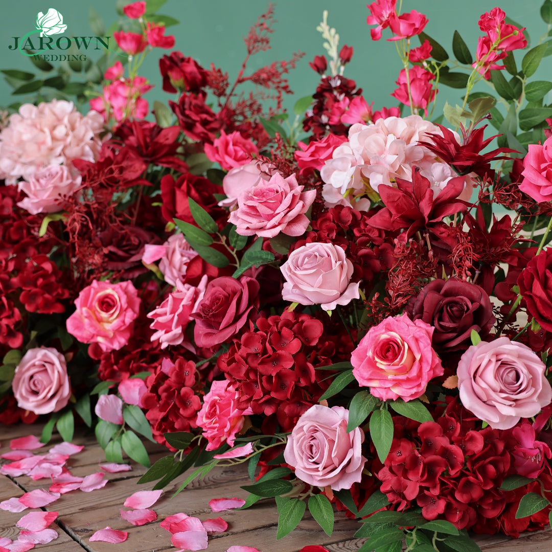 Aisle in Red/Pink