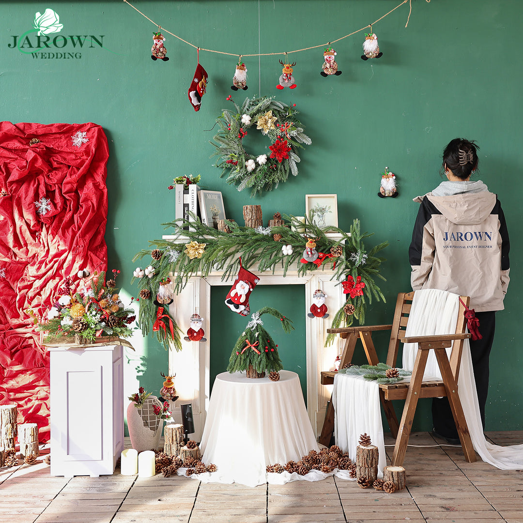Centerpiece & Wreath & Garland in Green/Red/White