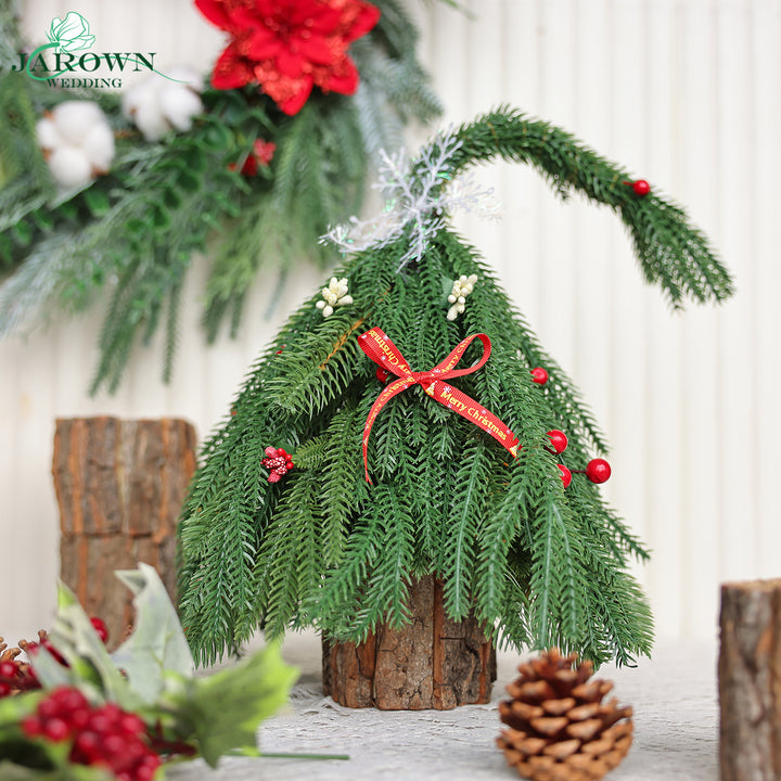 Centerpiece & Wreath & Garland in Green/Red/White