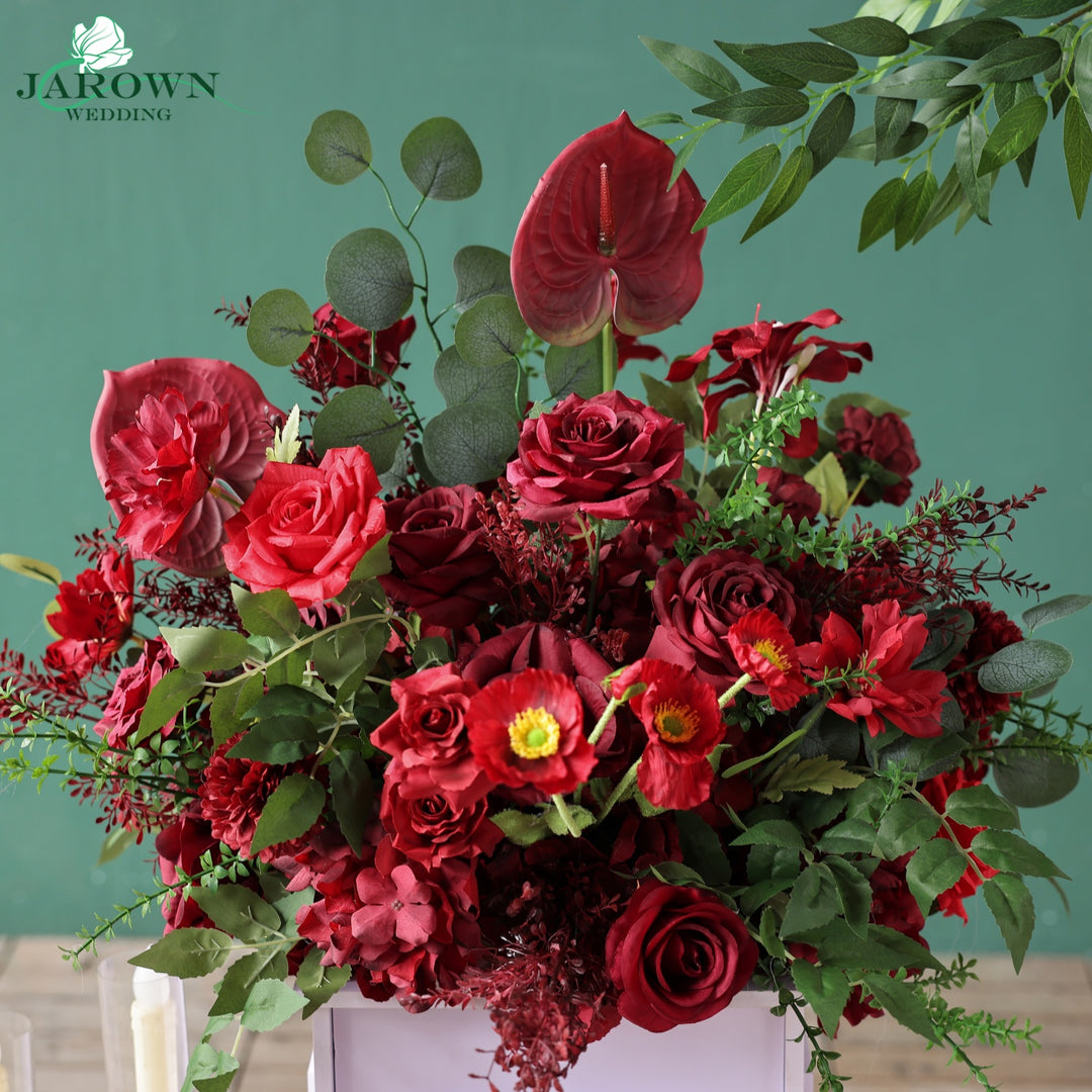 Centerpiece & Aisle in Green/Red