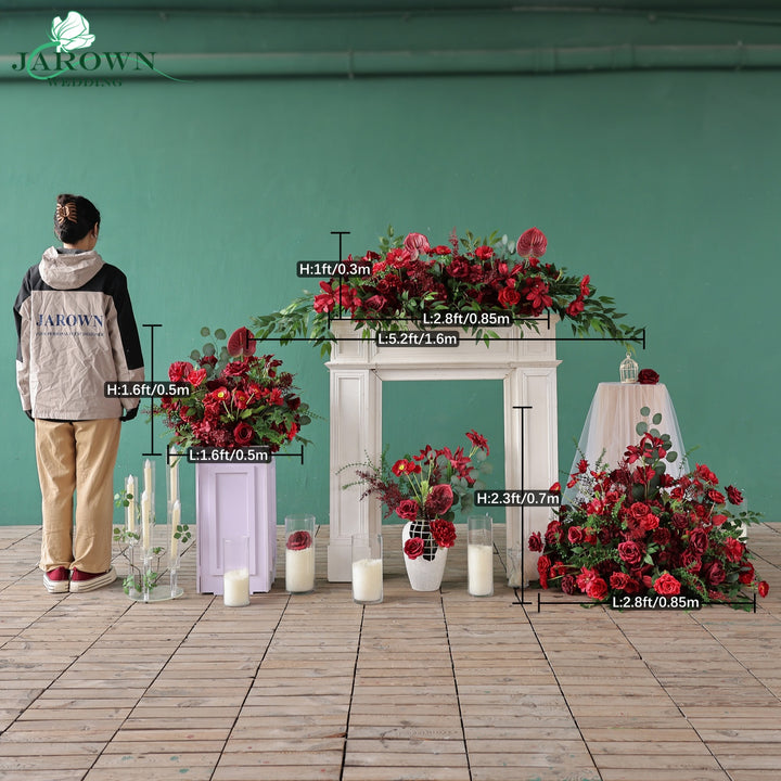 Centerpiece & Aisle in Green/Red