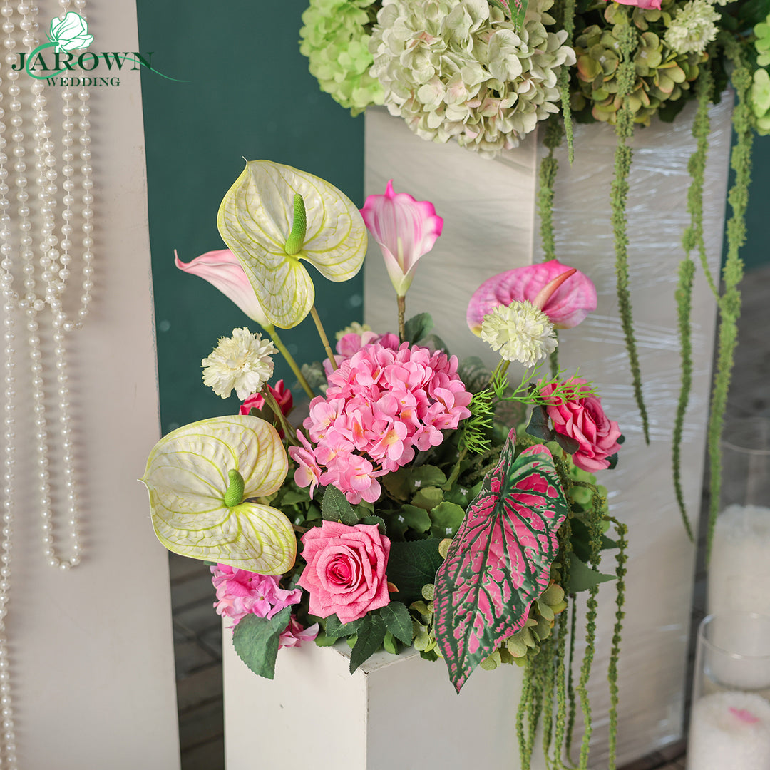 Centerpiece & Aisle in Pink/Green