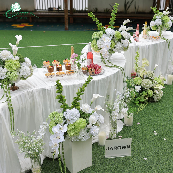 Centerpiece & Aisle in White/Green