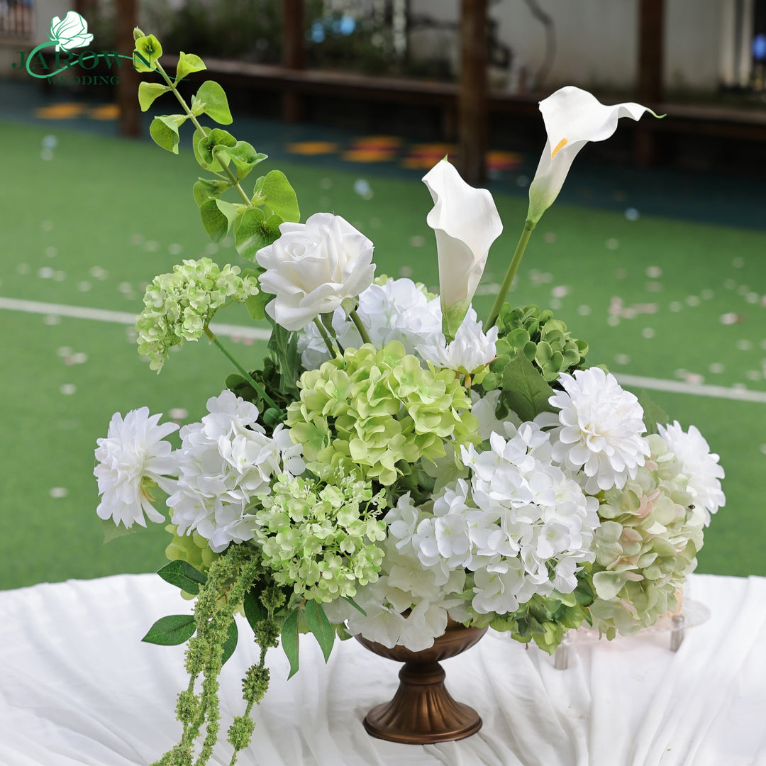 Centerpiece & Aisle in White/Green