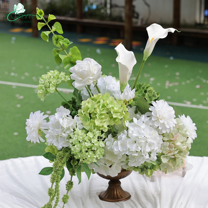 Centerpiece & Aisle in White/Green