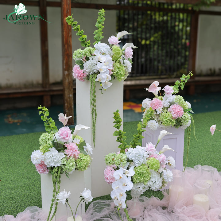 Centerpiece & Aisle in White/Green/Pink