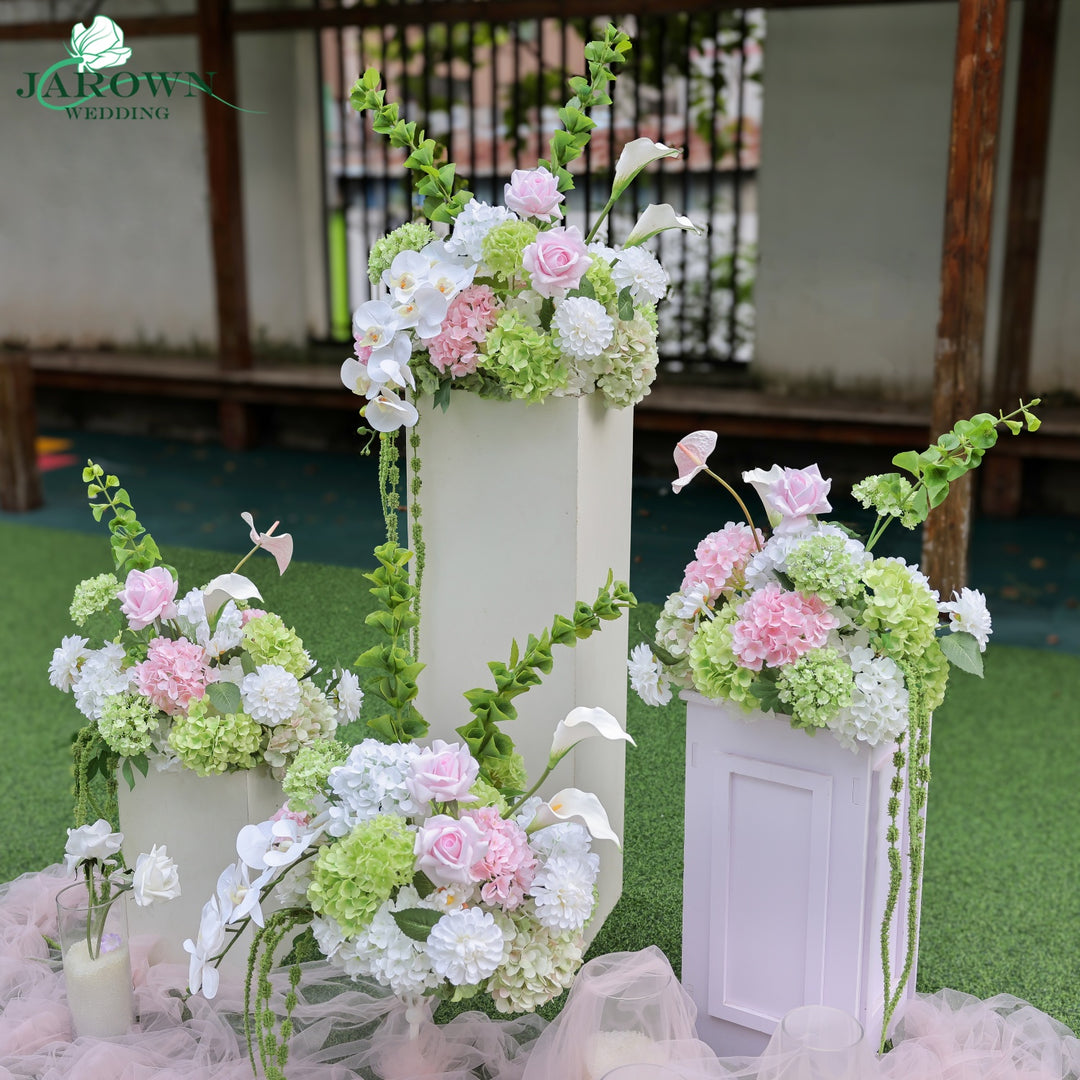 Centerpiece & Aisle in White/Green/Pink
