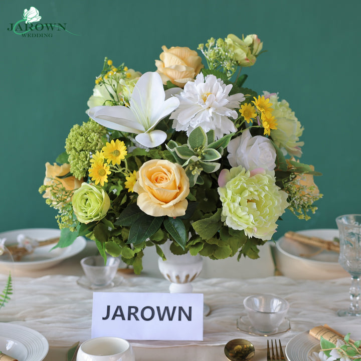 Centerpiece in Green/Yellow/White
