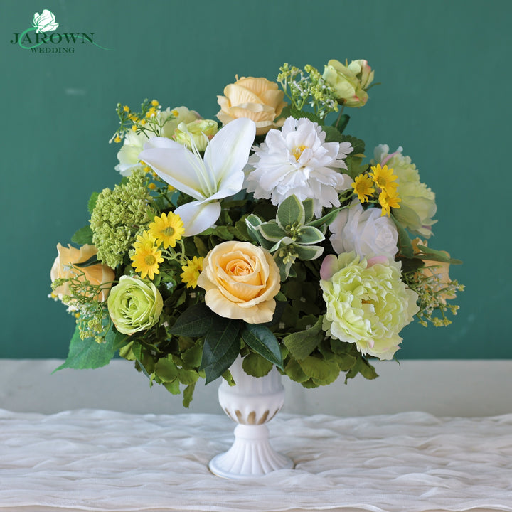 Centerpiece in Green/Yellow/White