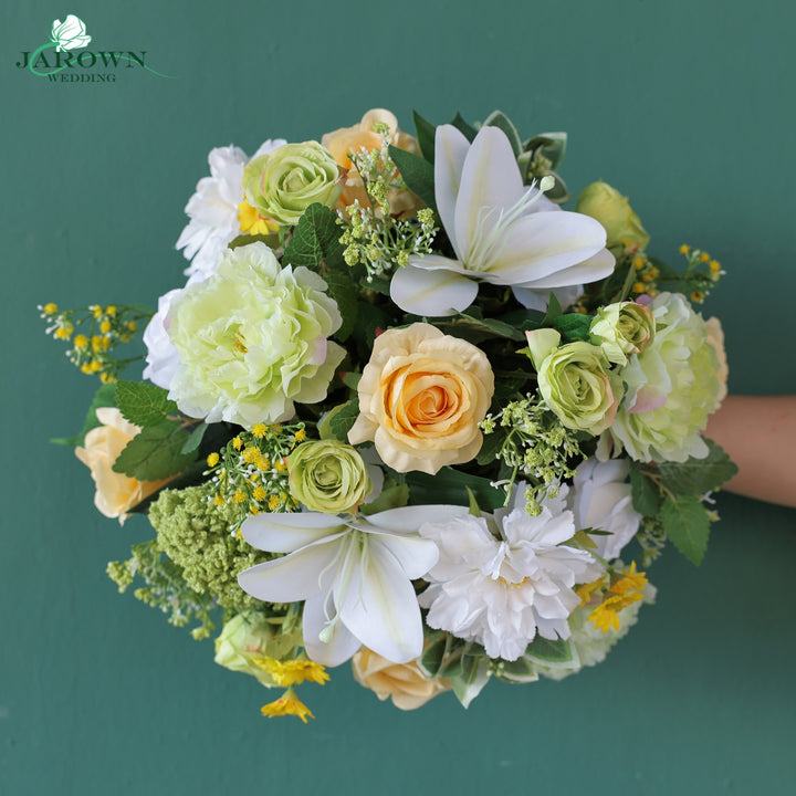 Centerpiece in Green/Yellow/White