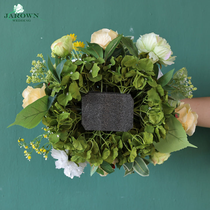 Centerpiece in Green/Yellow/White