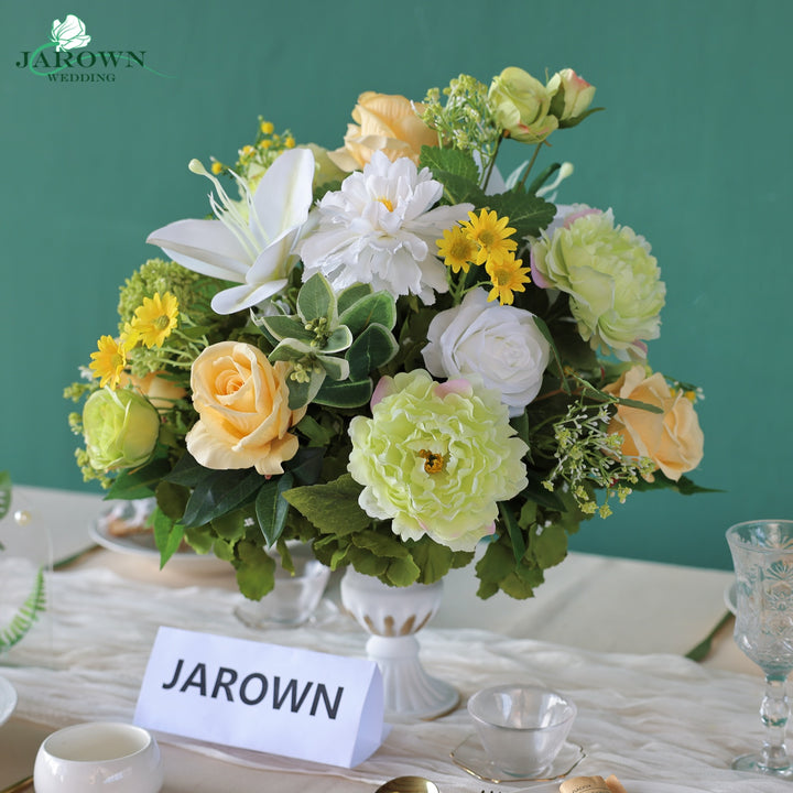 Centerpiece in Green/Yellow/White