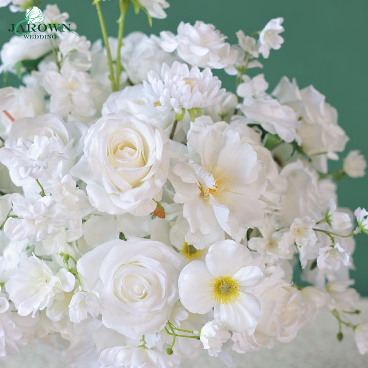 Centerpiece in White