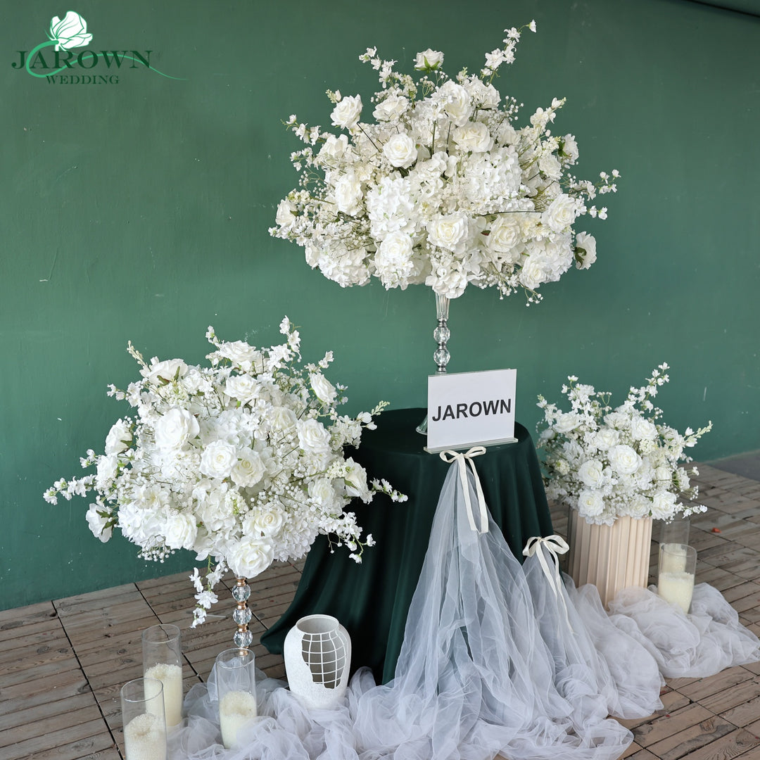 Centerpiece in White