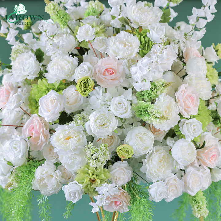 Centerpiece in White/Green/Pink