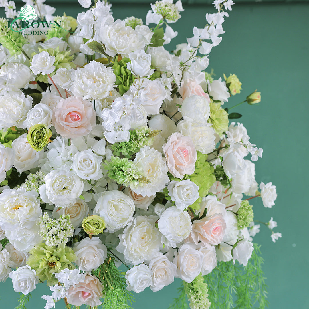 Centerpiece in White/Green/Pink