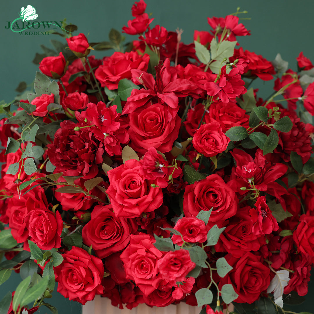 Centerpiece & Candelabra & Aisle in Red/Green