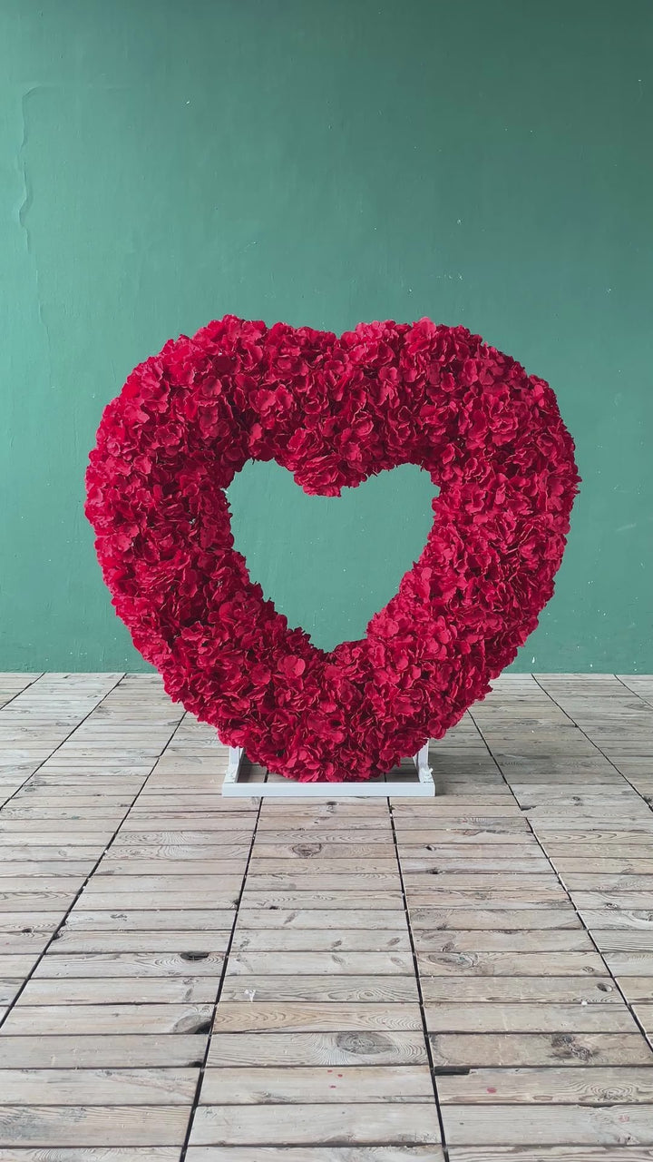 Heart-Shaped Flower Arch in Red/Pink/White